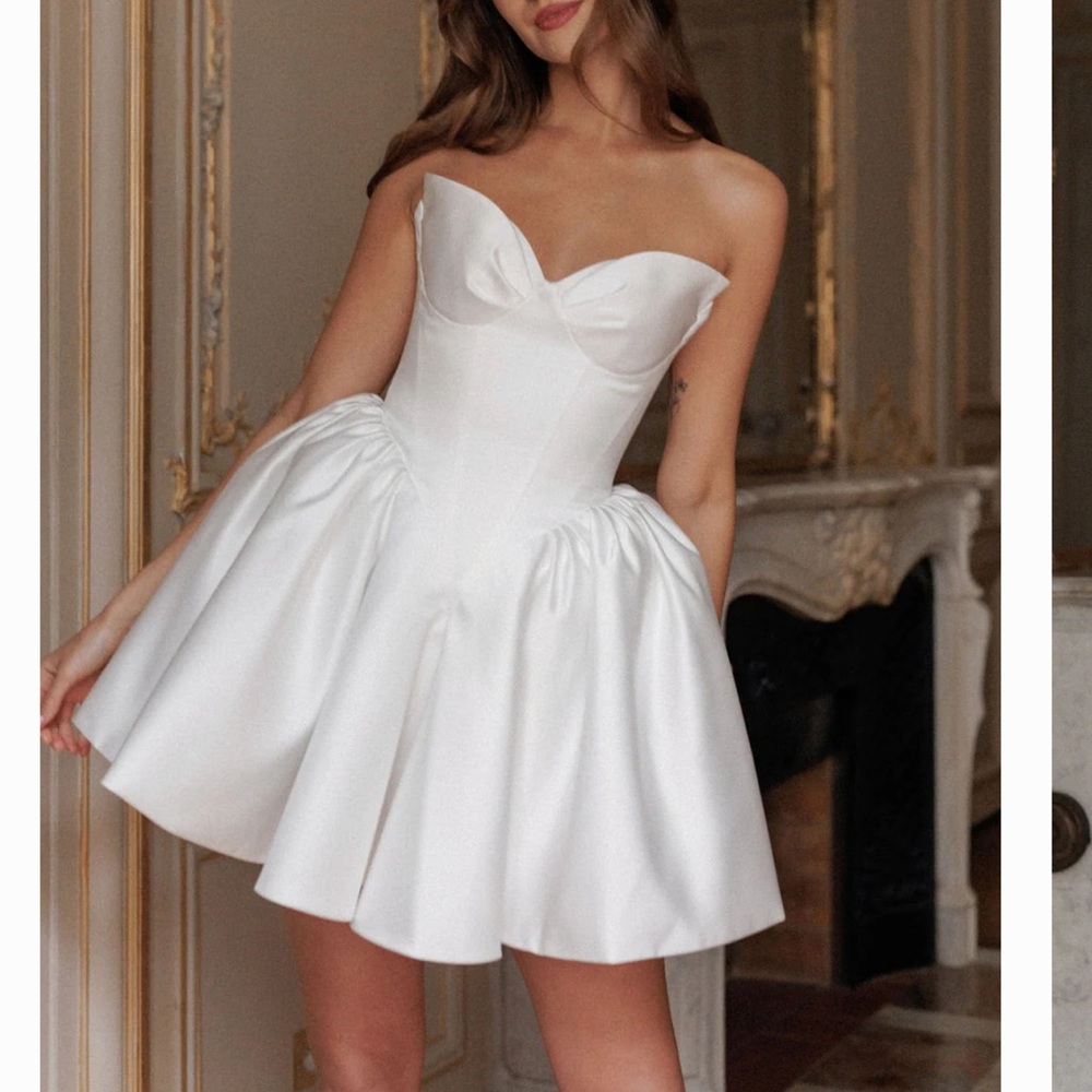 Elegant Strapless White Dress